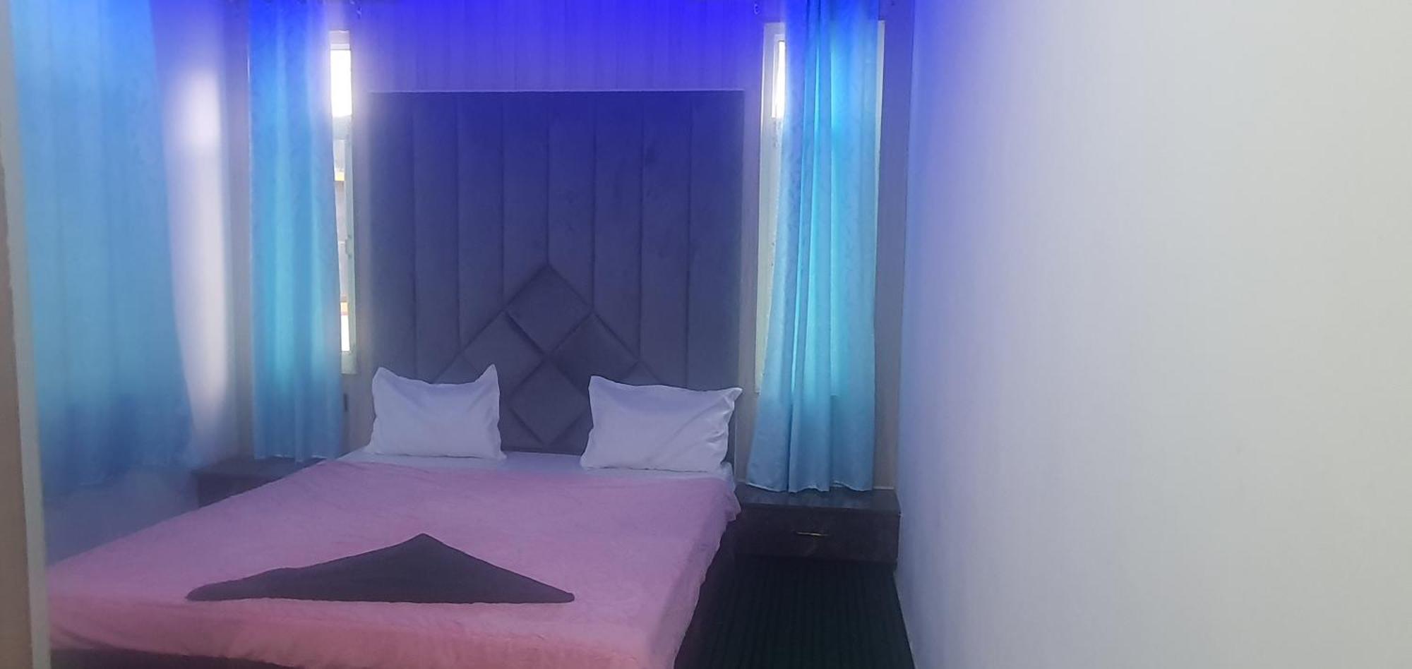Hotel Resonance Exotic Srīnagar Exterior foto